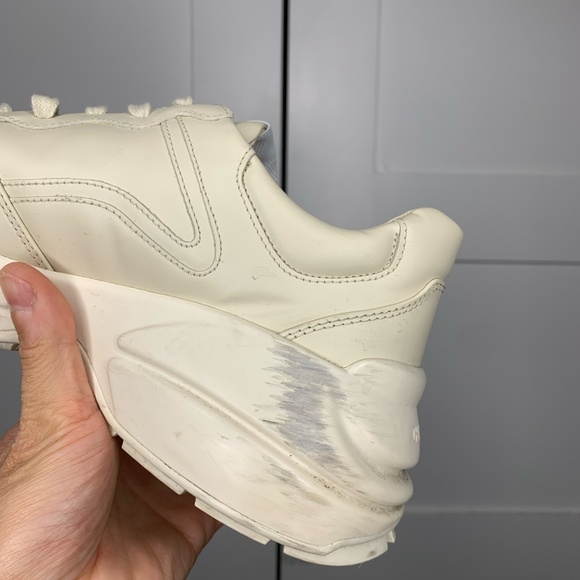 Gucci Rhyton Disk Print Beige Sneakers - Picture 4 of 9